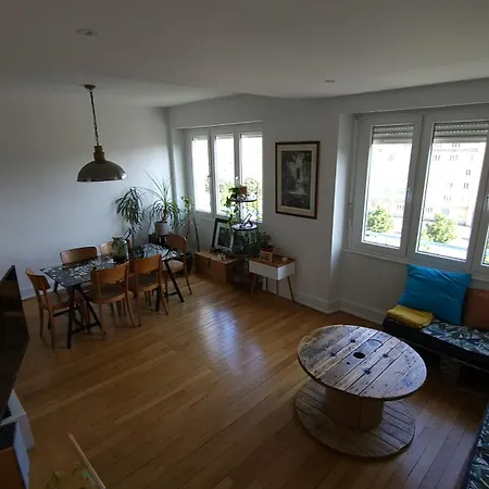 Apartment Centre *