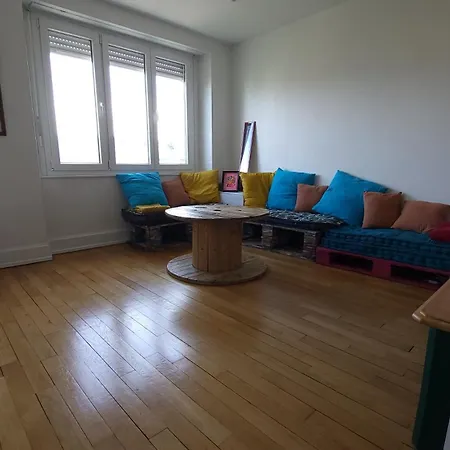 Centre Apartment *